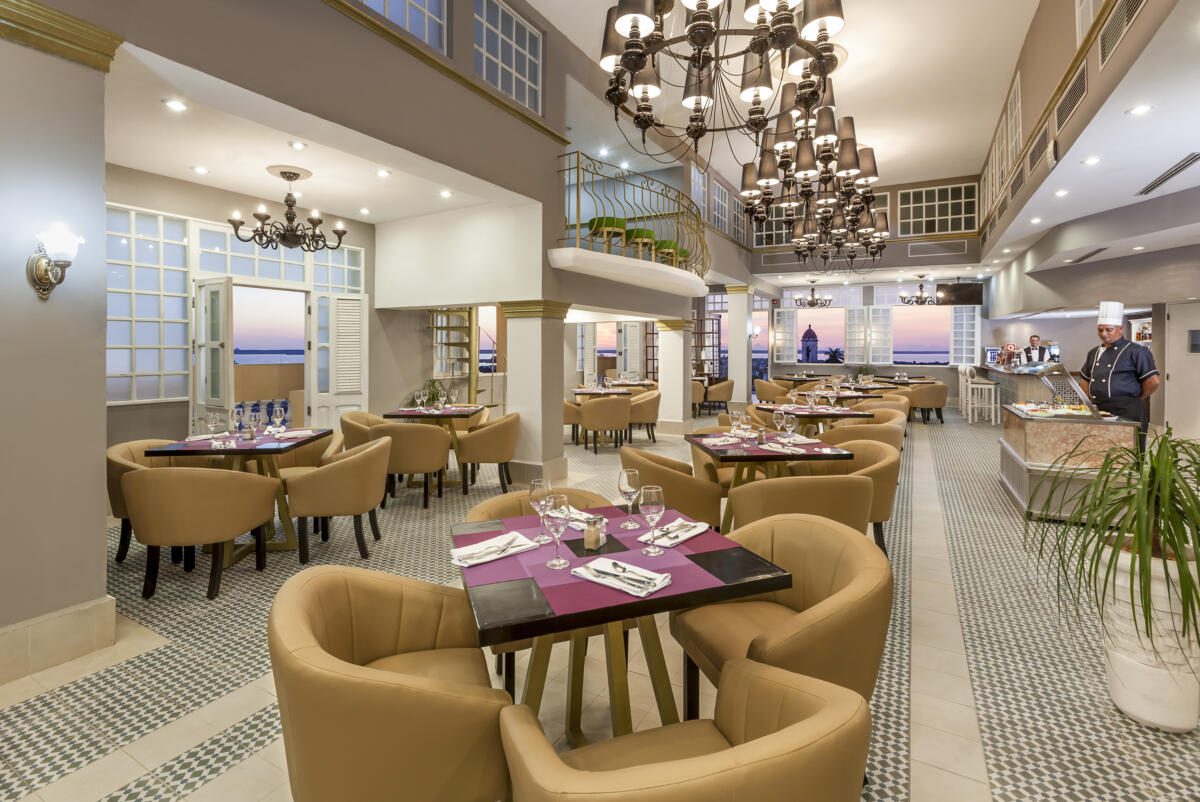 Hi resolution restaurant