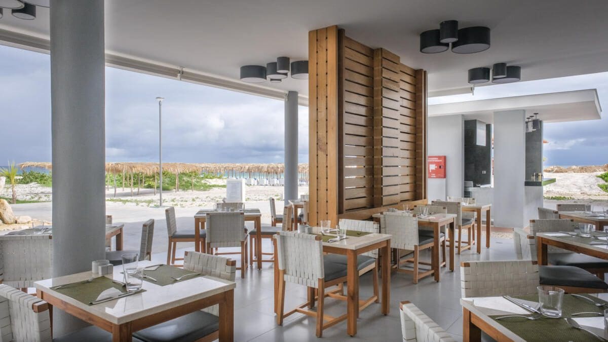 Resto beach Vila Gale