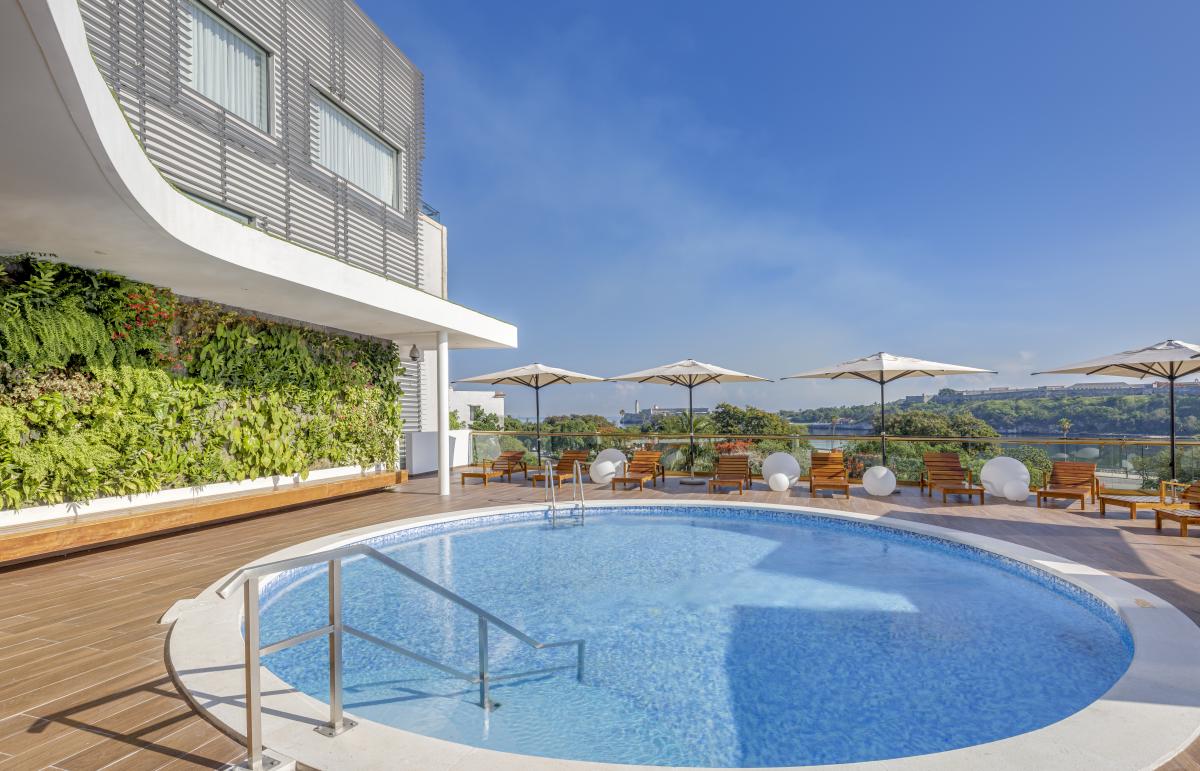 innside-habanacatedral-piscina-16436